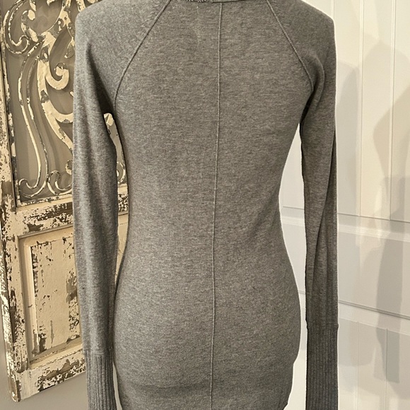 American Eagle Outfitters Sweater - So Soft - Grey Sweater - Size Medium - Picture 4 of 5
